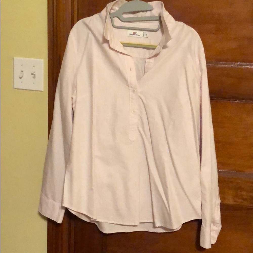 VINEYARD VINES light pink popover shirt